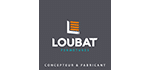 Logo Loubat Fermetures sur fond gris, avec un L blanc stylisé et des lamelles orange. Le texte indique Concepteur & Fabricant.